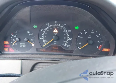 1997 Mercedes-Benz E 320 из США, поврежденный, VIN WDBJF55F9VJ026979